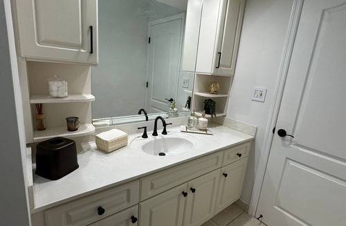 North Miami Beach House | Tropical pool retreat 10min to beach near MIA