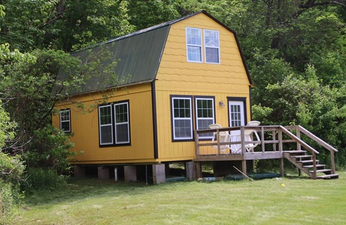 Morganton Cabin | Trout Lily Cabin at Maple Ridge Creek, N GA Mtns