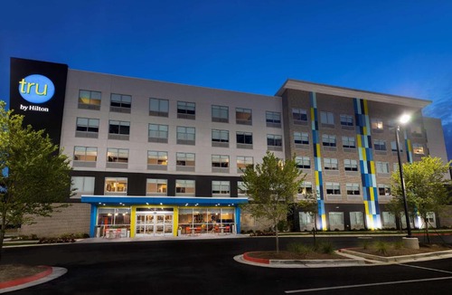 Cumberland Hotel | Tru By Hilton Atlanta Galleria Ballpark, GA