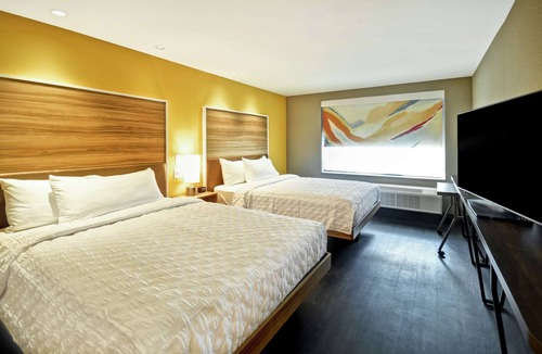 Fairgrounds Hotel | Tru by Hilton Louisville Airport