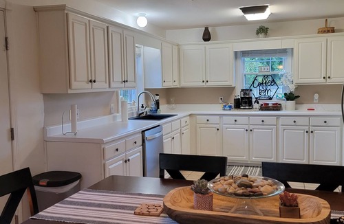 Somerset House | Twin Lakes House - Spacious 4BR/3BA Lake Cumberland- Somernites Cruise -Pets OK