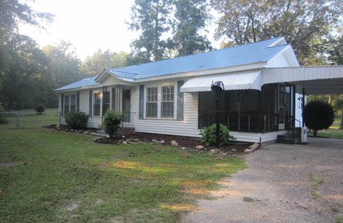 Rose Hill House | Twistwood Pines 1940s newly decorated farmhouse.