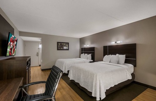 Ashley Oaks Hotel | Two Affordable Rooms Near Knoxville Convention Center – 10 Miles