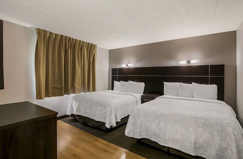 Ashley Oaks Hotel | Two Affordable Rooms Near Knoxville Convention Center – 10 Miles