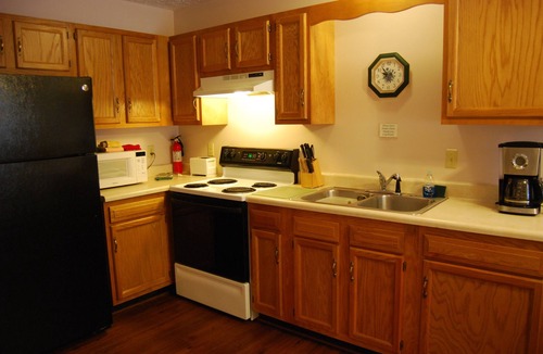 Russell Springs Cabin | Two Bedroom Cabin With Covered Back Deck- no cleaning fees! @LakePointe Resort