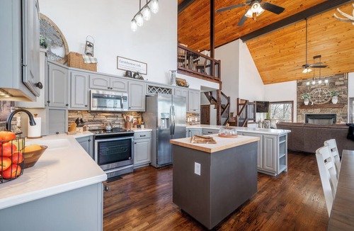 Bixby House | Two Homes on 160 Acres. Stocked Ponds, Firepits. Just 30 minutes from Tulsa.