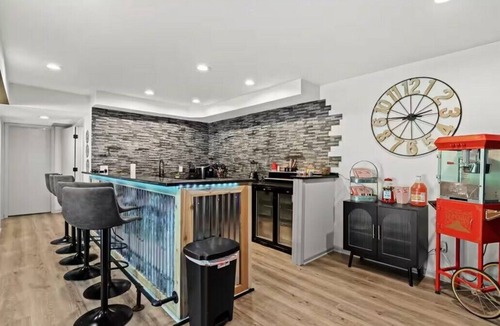 Howell House | Ultimate Family Retreat | Indoor Pool | 10 Acres