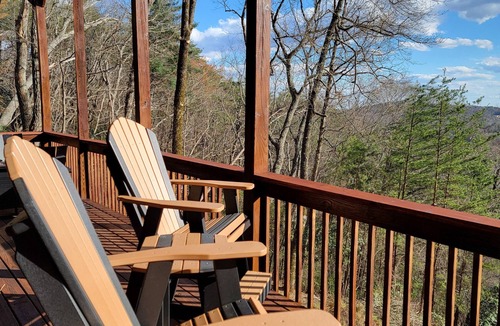 Dahlonega Cabin | Ultimate Mountain retreat, spacious 2 story log cabin, hot tub, firepit