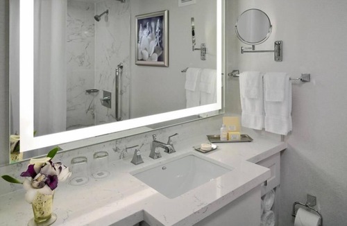 French Quarter Resort | Unforgettable Stay in French Quarter! Pets Allowed, Balcony, w/Outdoor Pool