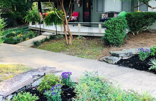 Oxford Cottage | Unique & Cozy Cottage joining the Ole Miss Campus!