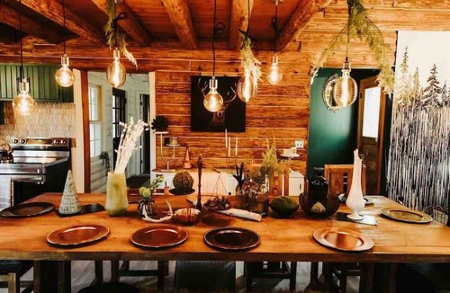 Lenox House | Unique Emerald Gabel Cabin