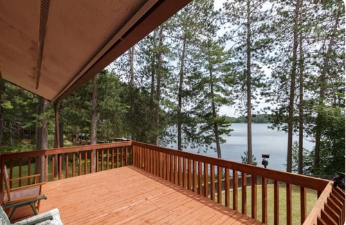 Tomahawk Cabin | Unique Waterfront Cabin In Tomahawk - 5 bedrooms available