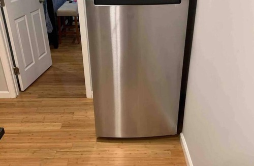 Chapel Hill Apartment | University Retreat is a 650 sq foot efficient space close to UNC and everything.