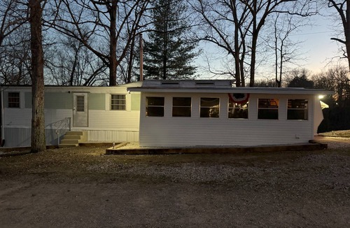 Williamsville House | Unplug for a weekend at Lake Wappapello.