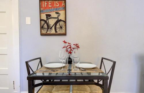 Central Midtown Apartment | Unwind and Relax in a Historic Midtown Property