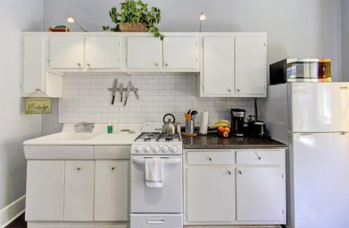 Central Midtown Apartment | Unwind and Relax in a Historic Midtown Property