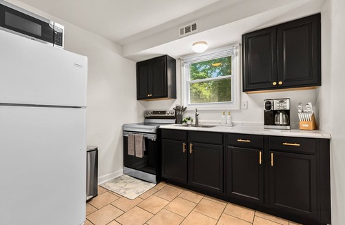 Plymouth House | Updated and Stylish 2BR Home with King Bed <1 mile to Downtown Plymouth!