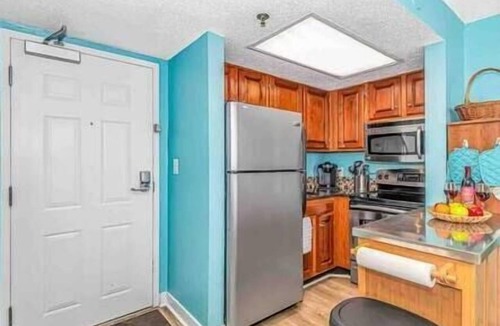 Myrtle Beach Condo | Updated Direct Oceanfront 1BR W/Panoramic VIEWS!