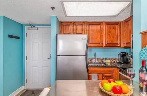 Myrtle Beach Condo | Updated Direct Oceanfront 1BR W/Panoramic VIEWS!