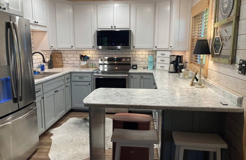 Smithville Cabin | Upscale CHL cabin with incredible year-round lake views - New Owners & Upgrades