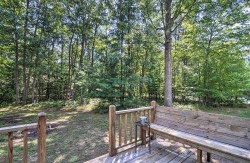 Higgins Lake House | Upscale Family Cottage < 1 Mi to Higgins Lake