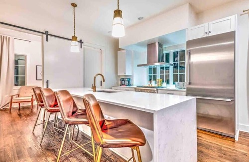 Hillsboro West End House | Upscale Luxury 13 Beds Karaoke Swanky Game Room!