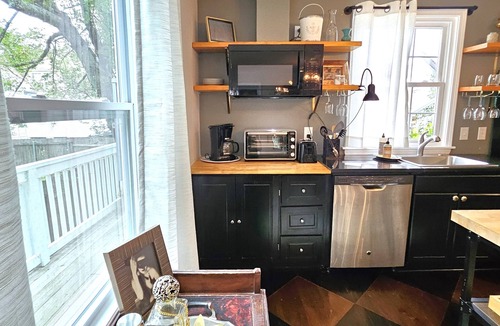 Broadmoor Apartment | Uptown Masterpiece, Luxury Central to Everything