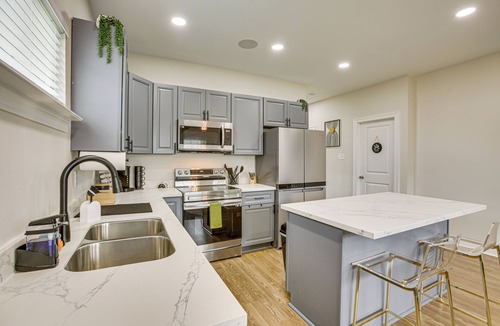 Gert Town House | Uptown NOLA Retreat 1 Mi to Tulane & Dining