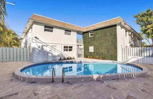 Poinciana Park Apartment | Urban Escape 1BR Retreat Near Las Olas