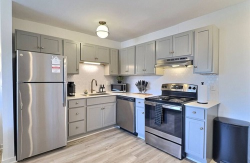 Crestline Heights Apartment | Urban Hideaway Near Downtown Hotspots