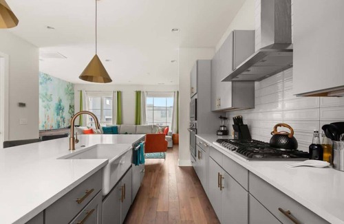 Nashville Villa | Urban Oasis | Rooftop Retreat + Private Parking