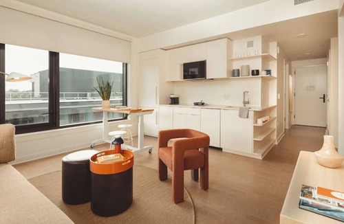 Old Fourth Ward Hotel | Urban Stay w/Laundry | Walk to Atlanta Hotspots & Iconic Landmarks | 2 Units