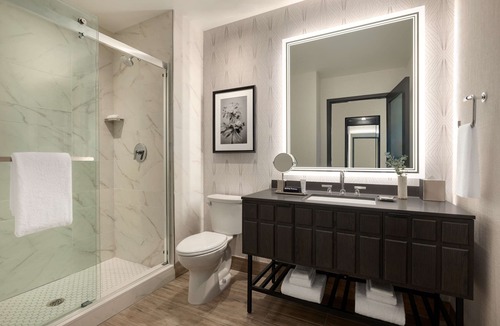 Homewood Hotel | Valley Hotel Homewood Birmingham, Curio Collection by Hilton