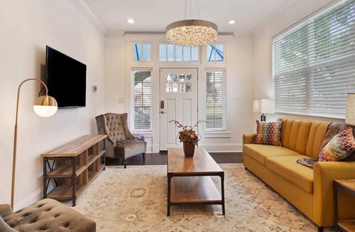 Seventh Ward House | VCAY-Stylish Bucket-List Check Off Near French Quarter