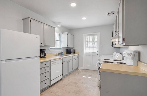 Crestline Heights House | Vestavia 3 BR Convenient Location