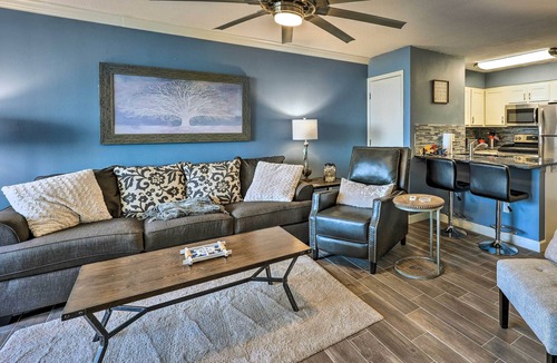 Mid America Condo | Views & Pool Access: Quaint Condo in Hot Springs!
