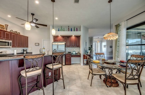 Cape Coral House | Villa 16 Peaceful Waterside Home Walk to shopping and Restaurants. NEW TO RENTAL