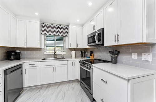 Punta Gorda House | Villa Capri | Waterfront Retreat with Heated Pool