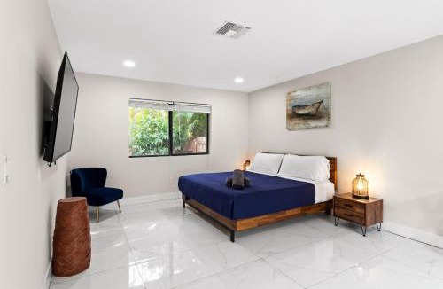 North Miami Villa | Villa Celeste - Pool - Mini Golf - Terrace