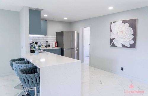 West Palm Beach Villa | Villa La Palma Urban Beach Sand Resort - 3BD Villa Heart of West Palm Beach