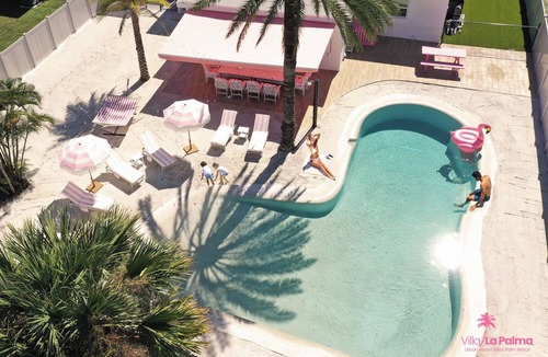 West Palm Beach Villa | Villa La Palma Urban Beach Sand Resort - 3BD Villa Heart of West Palm Beach