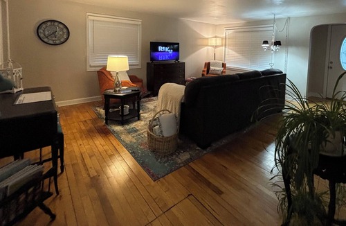 Iron Mountain House | Villa Mia of Iron Mountain. A Cozy Home in the Historic North Side.
