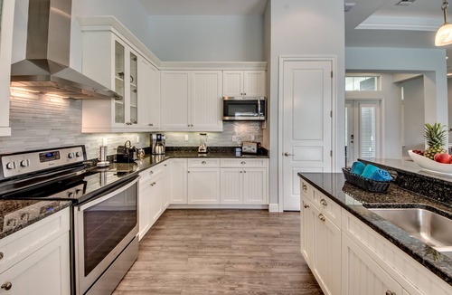 Caloosahatchee Villa | Villa Perfect Life - perfect boating location, heated pool, airhockey