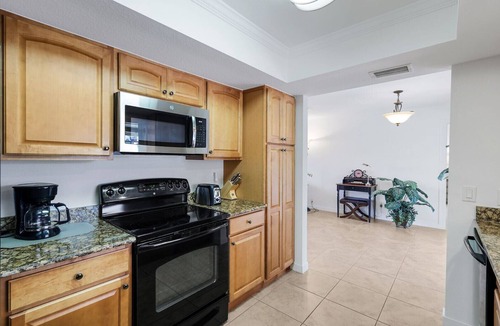 Yacht Club House | Villa Willshire