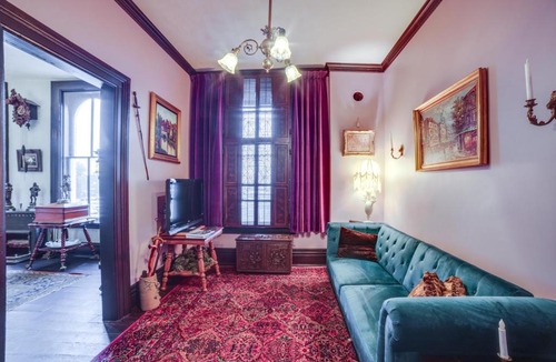La Porte Apartment | Vintage Apartment in Historic Downtown La Porte