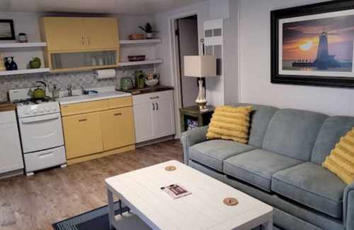 Ludington Cottage | Vintage Cozy Cottage 2 Blocks from Ludington Beach