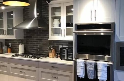Simmonsville House | VIRGINIA TECH FAMILIES - 200 YEAR OLD FARMHOUSE