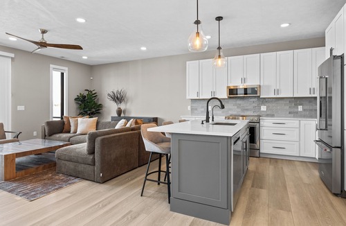 Muskegon House | Viridian Bellevue - Luxury, roof top deck, private boat slip