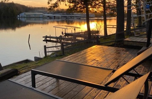 Clam River House | WAKE & LAKE Cottage - All Season SAUNA