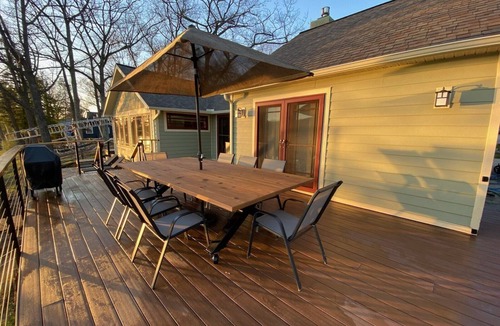 Clam River House | WAKE & LAKE Cottage - All Season SAUNA
